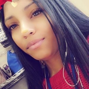 Meet your Posher, Elena